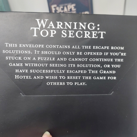 Escape From Grand Hotel Mystery Interactive Family Fun Puzzle Board Game Murder - Picture 10 of 12
